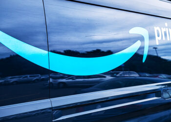 Amazon Driver 'Deactivated' After Shooting Man w/ Knife in Self-Defense