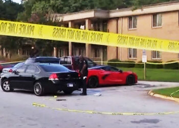 Armed Citizen Chased Down Stabbing Suspect; Shoots Him in Self-Defense