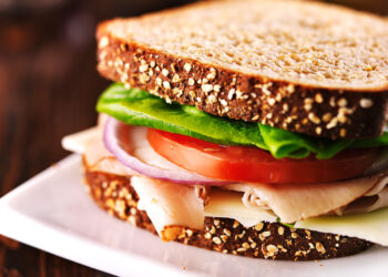 Intruder Shot After Forcing Homeowner to Make Him a Sandwich