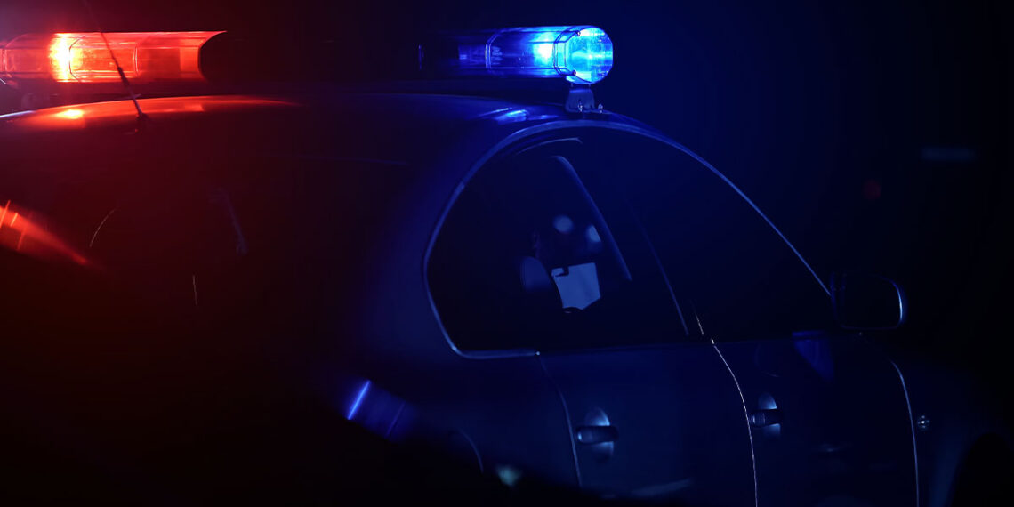Victim Wounded, 1 Suspect Dead After Shootout in an Attempted Burglary