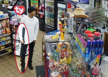 Convenience Store Robbery Thwarted After Clerk Gets His Own Gun