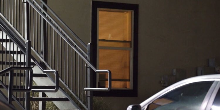 Dad Shoots at Peeping Tom w/ Knife Who Stared at His Daughter Through Window