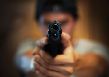 Armed Good Samaritan Stops Knife-Wielding Road Rager