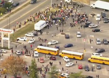 Police Fatally Shoot School Shooting Suspect Who Killed 2, Wounded 7