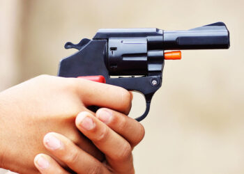 Real Gun Wins Fake Gun in Attempted Robbery
