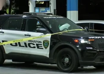 Three Out of Four Robbers Shot by Concealed Carrier at Houston Convenience Store