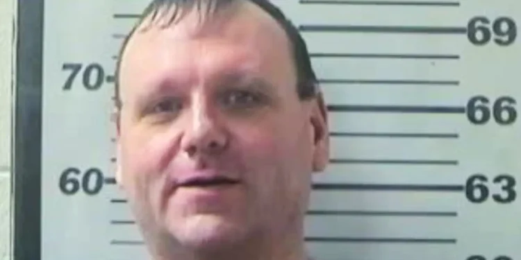 Alabama Woman Shoots Aggressive Houseguest in Self-Defense