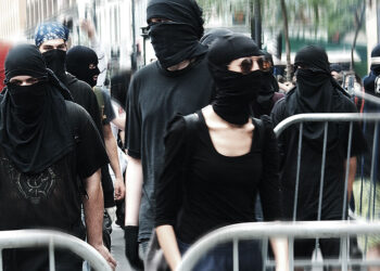 Staying Safe in Civil Unrest: A Veteran's Guide to Navigating Riots