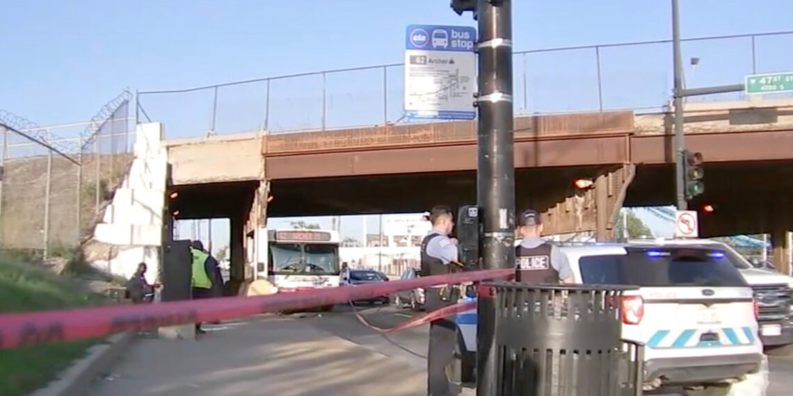 Concealed Carry Holder Reacts to Gunman Shooting CTA Bus Supervisor