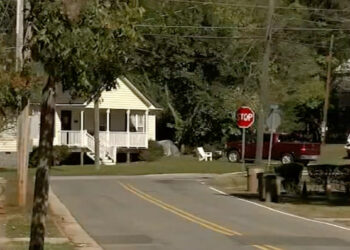 Intruder Shot And Killed After Not Listening To Homeowner's Warnings