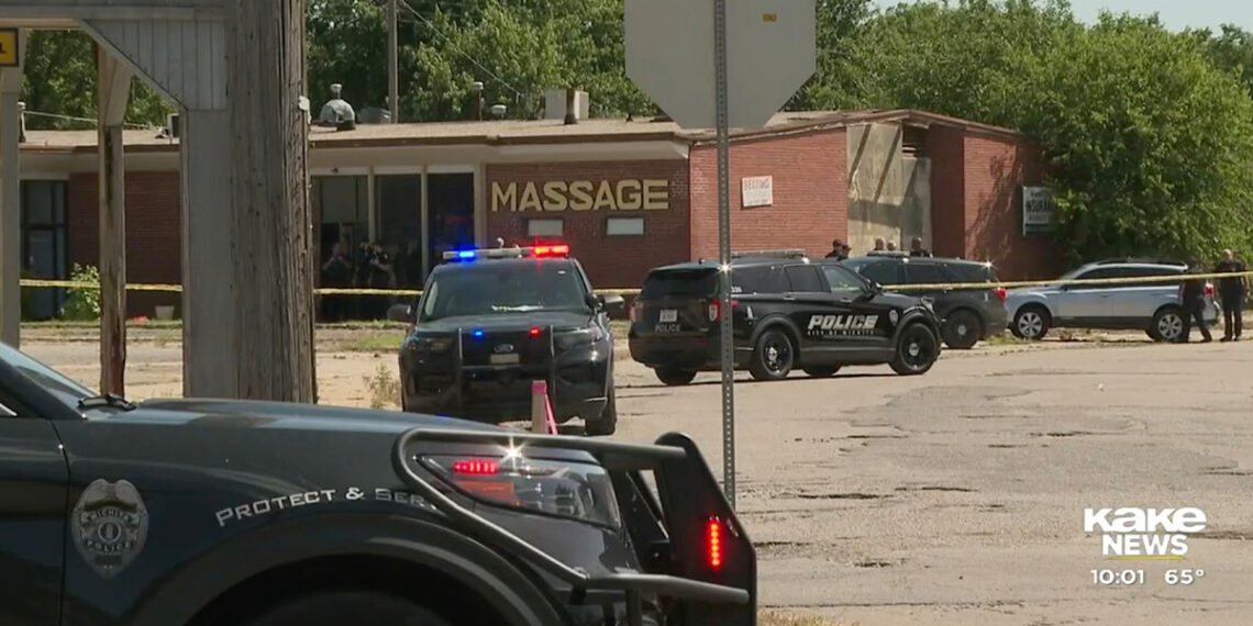 71-Year-Old Massage Parlor Employee Shoots Robber in Wichita