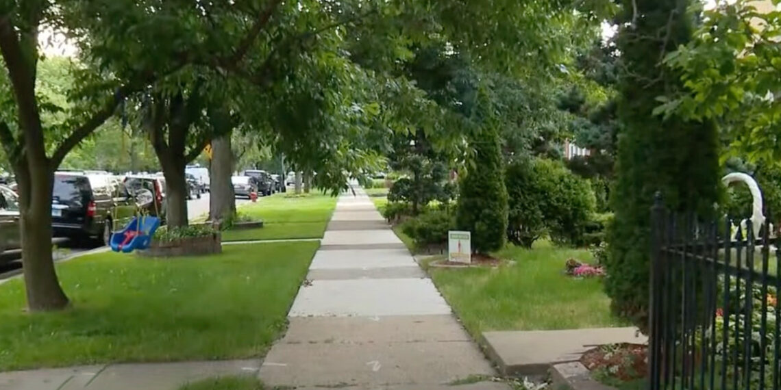 Concealed Carry Holder Fires in Self-Defense During Altercation, Leaving All 3 Attackers in Critical Condition