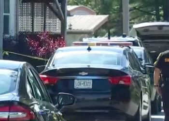 Resident Fatally Shoots Intruder with Shotgun After Pursuit into Bedroom at Mobile Home Park