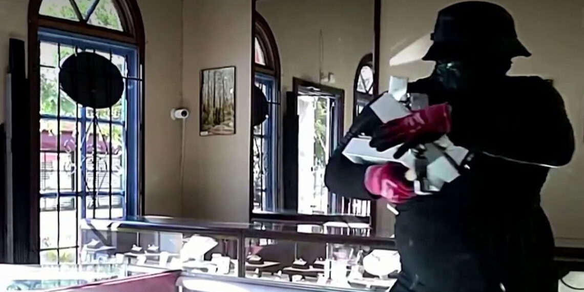Jewelry Store Owner Fires Warning Shot During Smash-and-Grab Robbery in Rancho Bernardo