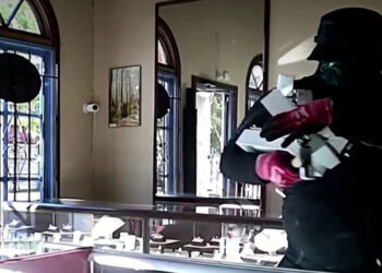 Jewelry Store Owner Fires Warning Shot During Smash-and-Grab Robbery in Rancho Bernardo