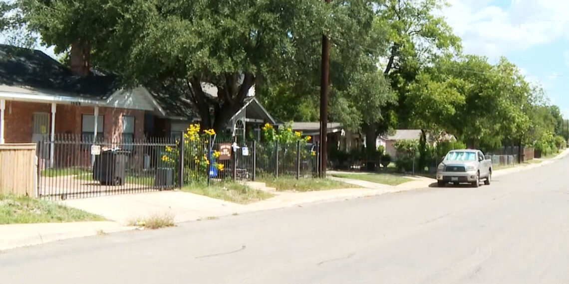 Homeowner Shoots Suspected Burglar in Southeast San Antonio Incident