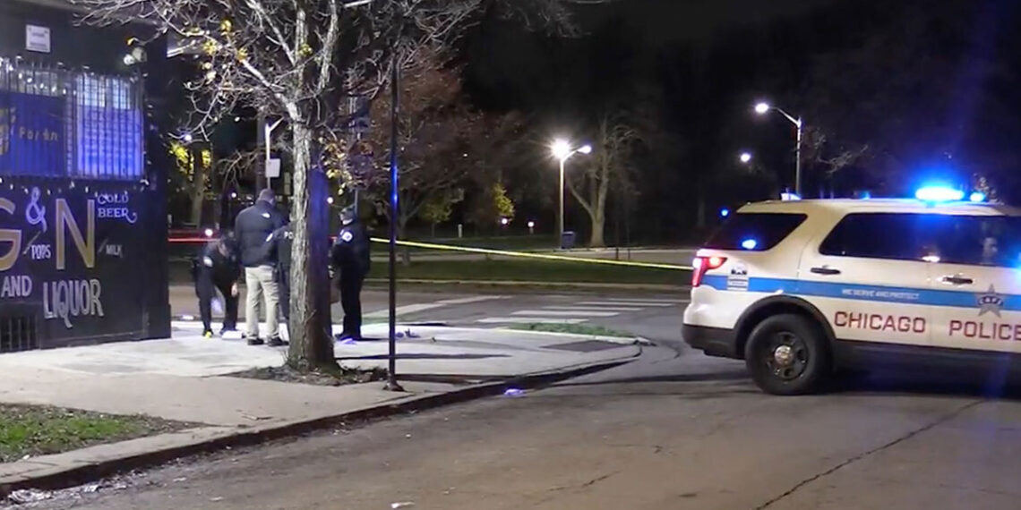 Chicago Food Vendor with CCL Injured in Gunfight with Armed Robber, Suspect Killed
