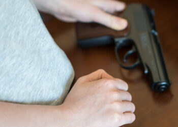 Battle Creek Police Disarm 5-Year-Old Who Answered Door With Knife, Then Loaded Handgun