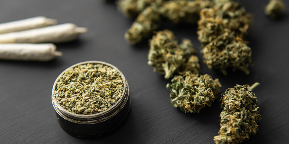 Concealed Carrier Shoots Pot Dealer After Confrontation Turns Violent in Chicago