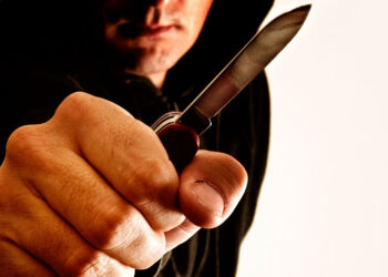 "Don't Bring a Knife to a Gunfight": Clerk Defends Against Armed Robber at Alabama Gas Station