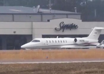 Armed Teen Stopped by Armed Pilot After Attempted Aircraft Hijacking in Texarkana