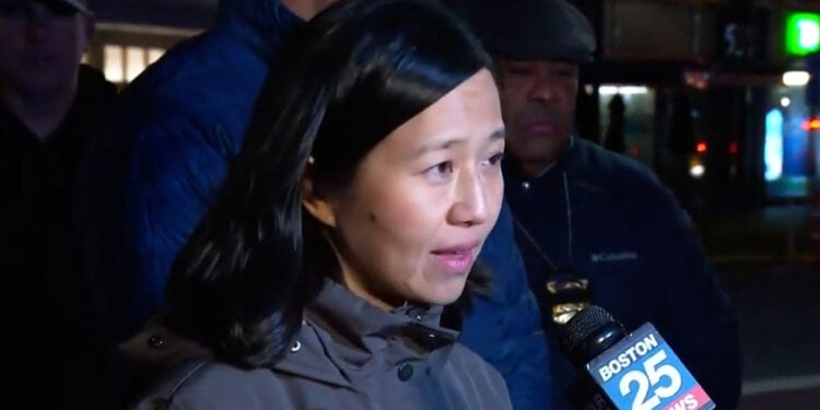 Off-Duty Boston Officer Shoots Advancing Knife-Wielding Suspect — Politicians Offer Condolences to Attacker and His Family