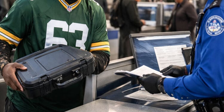 Packers Lineman Rasheed Walker Arrested at LaGuardia After Declaring Firearm in Checked Bag