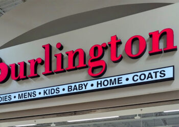 Mall Robbery Turns Violent as Suspects Try to Disarm Victim – One Ends Up Shot, All Three Arrested