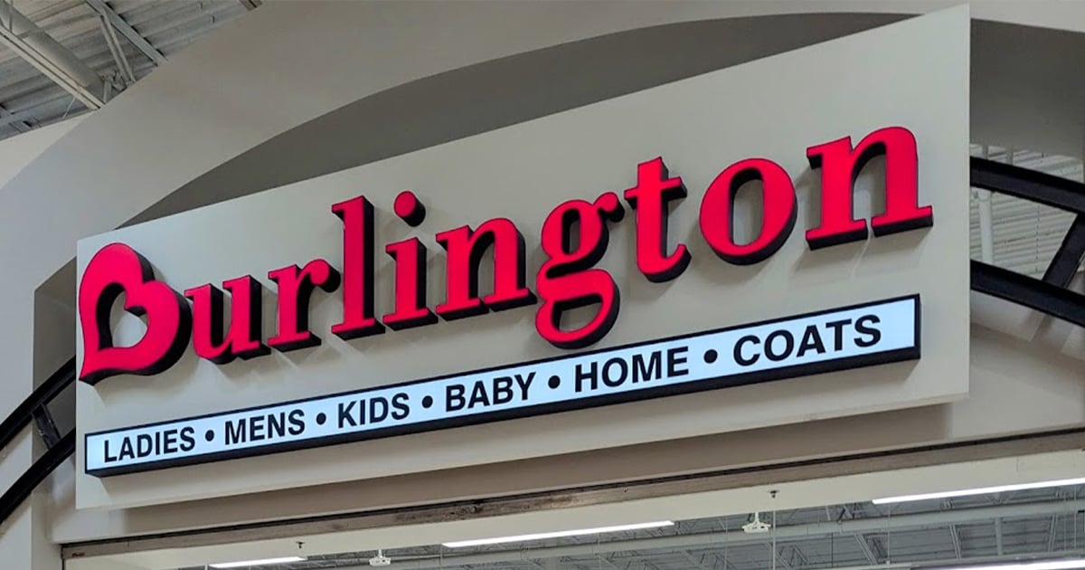 Mall Robbery Turns Violent as Suspects Try to Disarm Victim – One Ends Up Shot, All Three Arrested Mall Robbery Turns Violent as Suspects Try to Disarm Victim – One Ends Up Shot, All Three Arrested