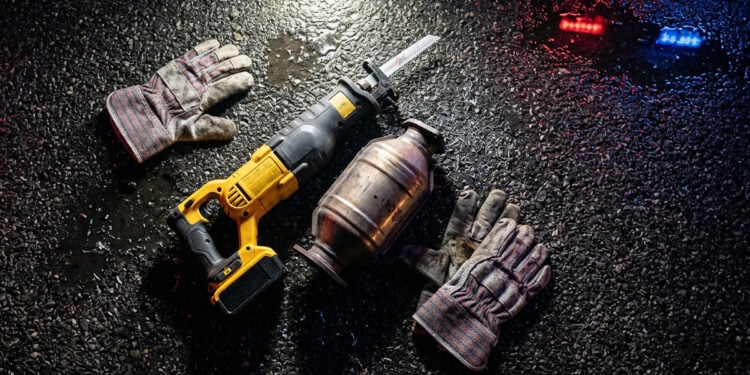 Arlington Man Shoots Suspected Catalytic Converter Thief Outside Apartment Complex