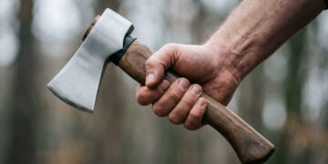 Oregon Apartment Resident Shoots Axe-Wielding Intruder Trying to Break Through Door