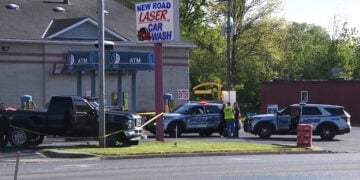 Armed Passenger Stops Ex-Boyfriend's Attack on Mom and Two Kids, Austintown Police Call It Self-Defense