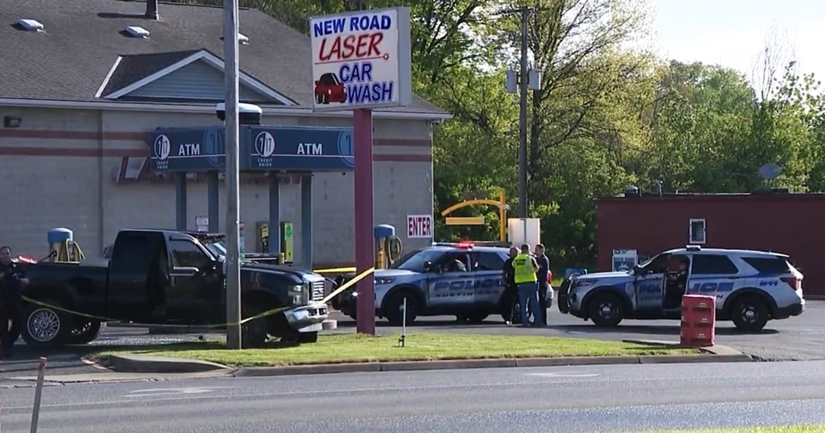Armed Passenger Stops Ex-Boyfriend’s Attack on Mom and Two Kids, Austintown Police Call It Self-Defense Armed Passenger Stops Ex-Boyfriend’s Attack on Mom and Two Kids, Austintown Police Call It Self-Defense