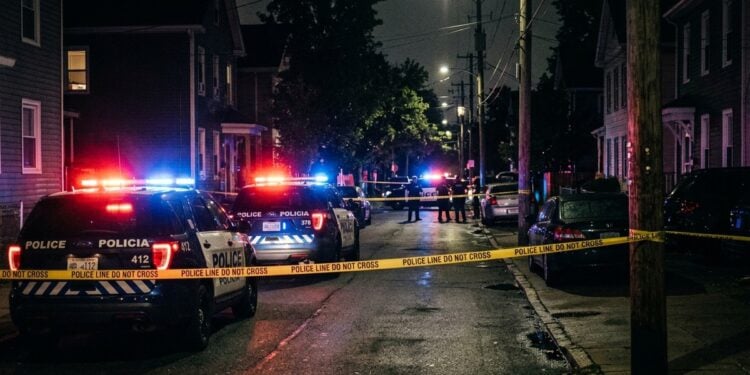 Mobile, AL Man Robbed at Gunpoint Draws His Own Pistol, But Doesn't Win the Gunfight