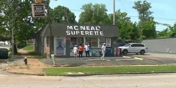 St. Louis Store Clerk Shoots Man Who Tried to Force His Way Behind the Counter During 10 A.M. Disturbance