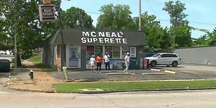 St. Louis Store Clerk Shoots Man Who Tried to Force His Way Behind the Counter During 10 A.M. Disturbance