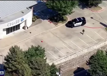Armed Customer Shoots Knife-Wielding Suspect Demanding Cash Inside a Texas Chase Bank at 9 A.M., Suspect Later Dies